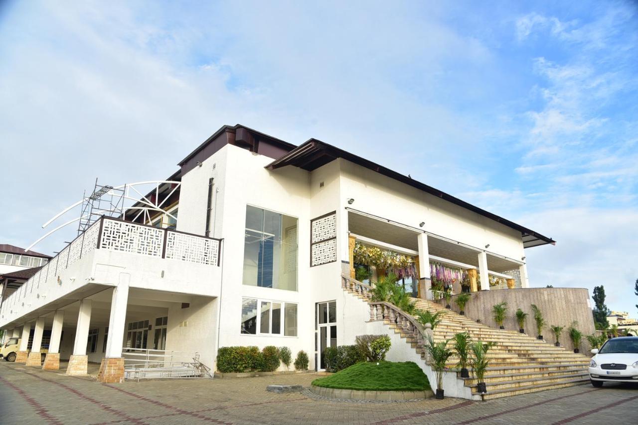 Vistar Pavithra Vivaha Convention Hall Jigani Dış mekan fotoğraf